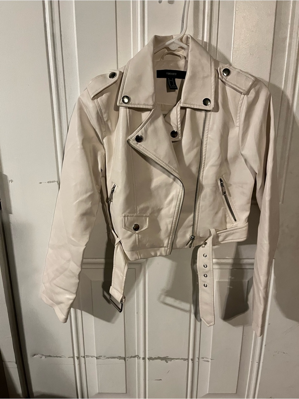 Forever 21 Cream Cropped Moto Jacket – Faux Leather Belted Biker Style Size S